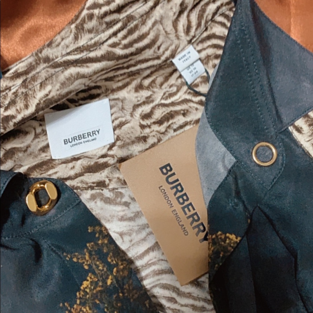 NWT BURBERRY 100% Silk Blouse - Authentic